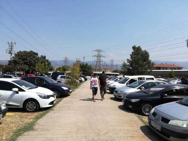 Model Yl Esnafn Fiyat Tahmini   <br><br>  Audi A 3 2015 110.000 TL-115.000 TL   <br><br>  BMW 1 Serisi 2017 125.000 TL-150.000 TL  