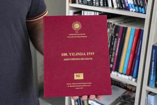 LK KEZ GN IIINA IKAN BELGELER  <br><br>  Dileri Bakanlnn zel yaynnda gn na ilk kez kan belgeler arasnda baz mektup, telgraf ve yazmalar dikkati ekiyor.    