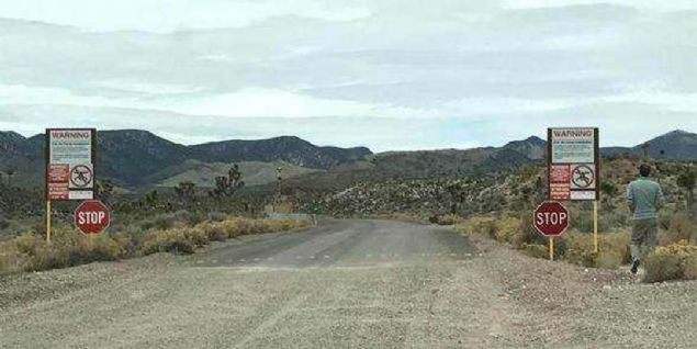 Blge kendi iinde lkedeki dier yerlerden ayrlan birok ilgin kurallara sahip. Bu ilgin kurallar blge iin oluturulan komplo teorilerini daha da glendiriyor.  