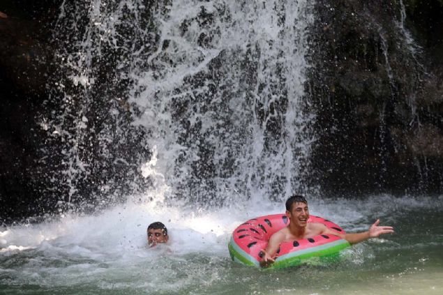 evre illerden de vatandalarn gelip piknik yaptn dile getiren Kurtay, yle konutu:     