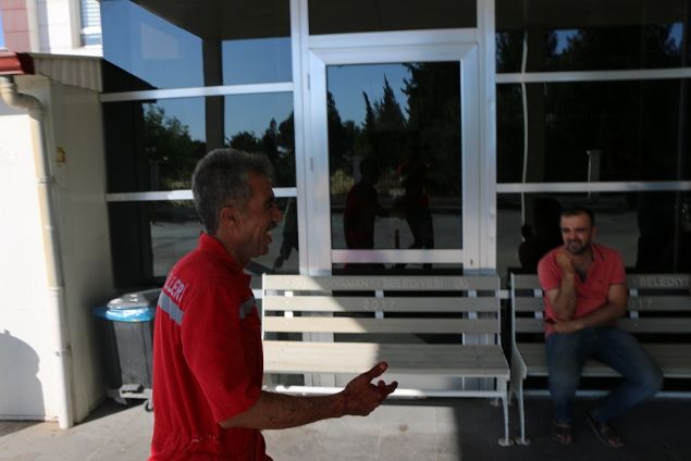 <div>  	Kurban Bayram'nn ilk gnnde kurbanlklarn keserken kendilerini yaralayan acemi kasaplar, hastanelere akn etti.</div>  <div>  	</div>   