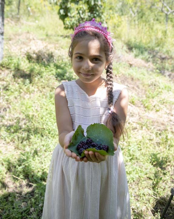 Aalarn yaklak 1 ay rn verdiini kaydeden Kondu, pekmezin, karadut toplandktan sonra gnein de yardmyla 3-4 gnde olutuunu aktard. 