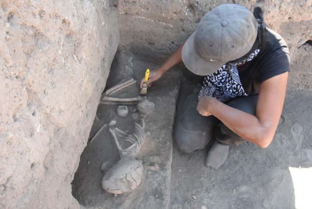 '5 bin yl nce ilk ehirciliin balad yerlerden birisi. Kazlarda, hayvan ve insan iskeletlerinin yan sra bir mlekte yaklak 2,5 milyon tane zarife otu tohumu tespit ettik...         