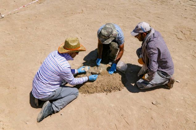 - 'NEML BLGLER ELDE EDECEZ'  <br><br>  Do. Dr. Hakan Ylmaz ise u ana kadar kazlarda ortaya karlan 11 iskeletin zerinde yaplan antropolojik almalarn devam ettiini ifade etti.  
