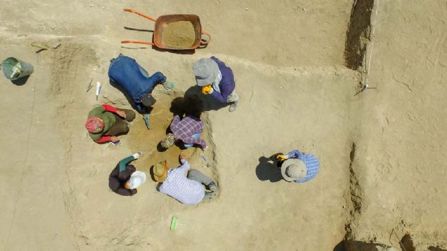 Mikroorganizmalarn tespiti, genetik deiimler birok adan nemli bilgiler verecek. Paleo mikrobiyoloji alannda bir mikrobiyoloun altna rastlamadk. Trkiye'de bunun ncln yapmaya alyoruz.'    