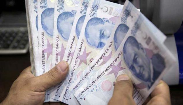 BDDK, yeni bir ynetmelikle 500 milyon lira limiti 100 milyon liraya drd. Limit deiiklii, bankalara kredi aamasnda ayrntl finansal bilgi sunmakla ykml reel sektr firmas kapsamn geniletecek. 