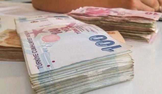 Bankaclk sistemindeki mevcut riski 500 milyon lira ve stnde olan mterilerin, kredi tahsis aamasnda bankalara sunaca belgelere ekleme yapmt. 