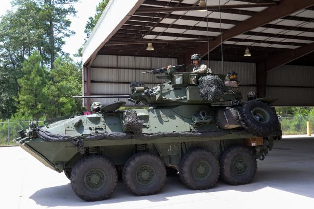 LAV-25 ZIRHLISI <br>  LAV-25, Kanada yapm bir tekerlekli zrhl personel taycdr.      