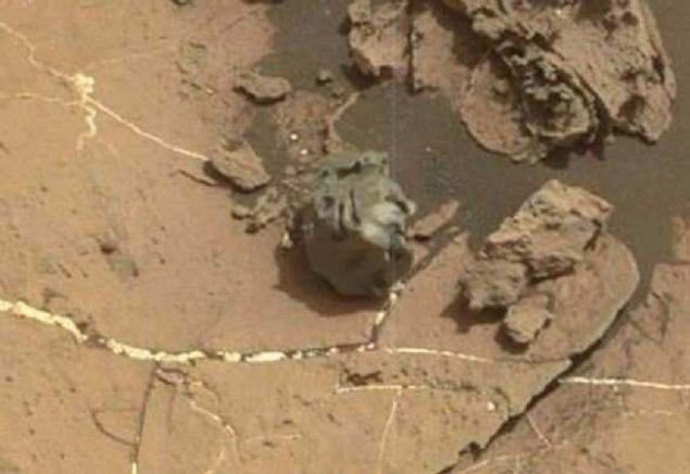 Meteorun, Mars'a yak�n olan Asteroid Ku�a��'ndan geldi�i tahmin ediliyor.               