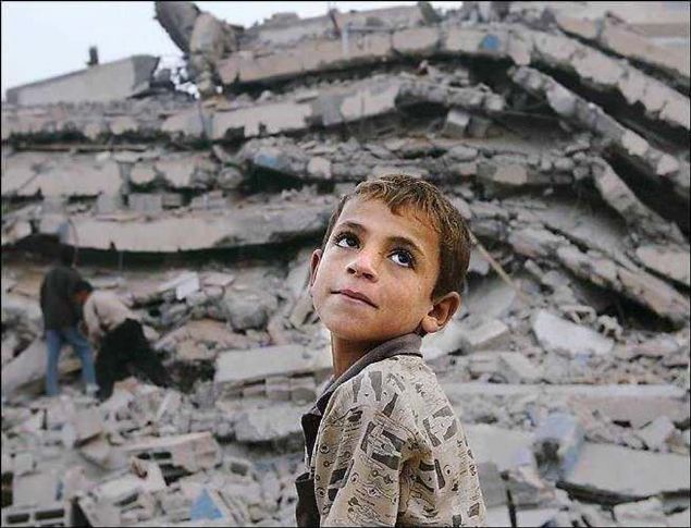 AA muhabirinin derledii bilgilere gre, merkez ss Kocaeli'nin Glck ilesi olan ve 'asrn felaketi' olarak tanmlanan Marmara Depremi, Kocaeli, Sakarya, stanbul, Dzce ve Yalova ile civar il ve ilelerde ykma yol at.    