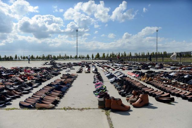 Bin taneye yakn ayakkabmz var. Son 3 gn zerinden baktnzda zarar baya byk' diye konutu.  