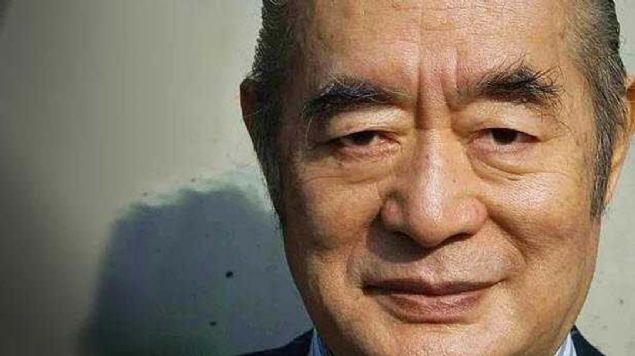 Dr. Yoshiro Nakamatsu 4000'den fazla patent sahibi olan ve hakknda belgesel dahi ekilen nl bir Japon mucit. Bu listeye girme sebebi ise bu deil.  <br><br>  lgn mucidimiz insann kendine iyi bakmas halinde 140 yl yaayabileceini ne srerek, yedii her yemei fotorafik ve kimyasal olarak analiz etmeye balam. 37 senedir de bu ie devam ediyor.    