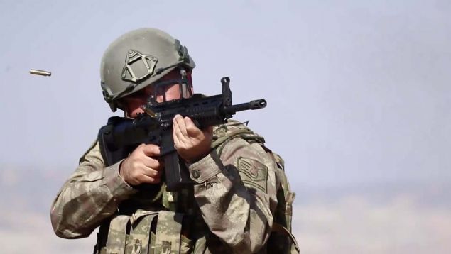 12 kademeli ayarlanabilir dipik tam ak konumdayken bin milimetre uzunluktaki MPT-76, 4,2 kilogram arla sahip bulunuyor.  