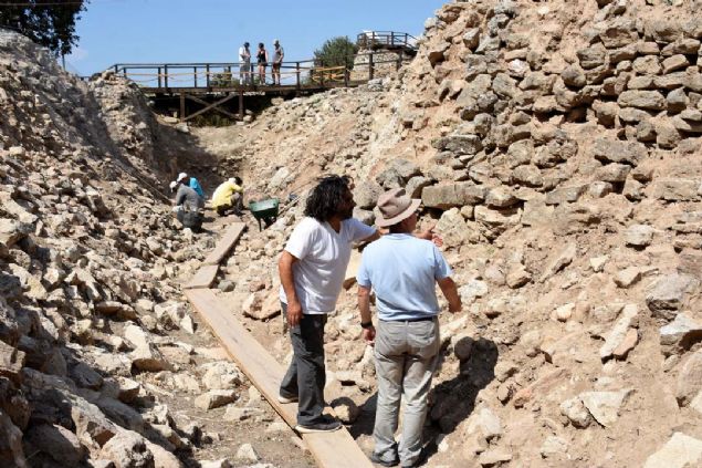 Prof. Dr. Rstem Aslan, 2018 Troya Yl etkinliklerinin, 18 Mart 2019'da Cumhurbakan Recep Tayyip Erdoan tarafndan Troya Mzesi'nin ziyarete almasnn ve kaz almalarndaki yeni keiflerin, Troya ren Yeri'ne ve Troya Mzesi'ne olan ilgiyi artracan syledi. 