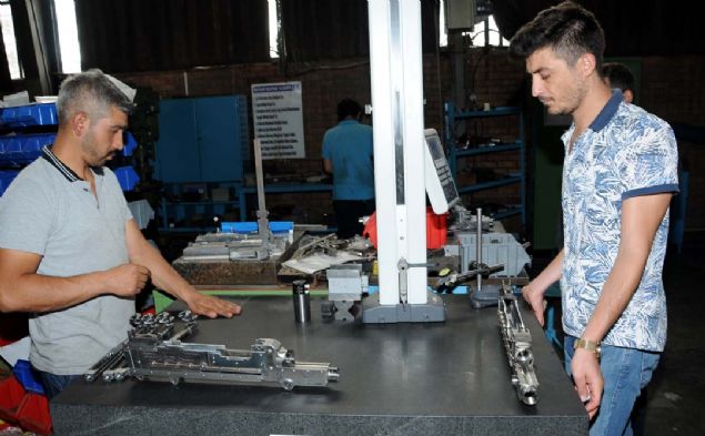 MKEK Silah Fabrikas Mdr Vekili Ali Gm, AA muhabirine yapt aklamada, makineli tfein 7,62 kalibreli ve ara zerine monte edilecek ekilde tasarlandn syledi.    