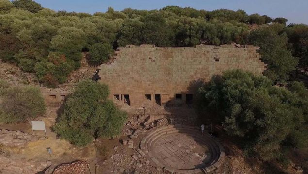 KENTN ADININ KE OLMASI RASTLANTI DEL  <br><br>  Manisa Celal Bayar niversitesi (MCB) Fen- Edebiyat Fakltesi Arkeoloji Blm retim yesi ve Aigai Kaz Heyeti Bakan Do. Dr. Yusuf Sezgin ise'Kentin hayvancl zerine nemli bilgilere ulamaya baladk...   