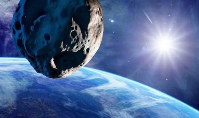 Nisan 2020'de D�nya'n�n 6.3 milyon km yak�n�ndan ge�ece�i �ng�r�len asteroit, D�nya'ya bu mesafeyle yakla��rsa o kadar da tehlikeli olmayabilir.  <br><br>  Ancak bu �ng�r� de de�i�ebilir ve asteroidin y�r�ngesinin de�i�erek D�nya'ya �arpmas� da m�mk�n olabilir.   