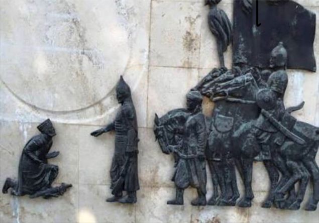 Bizans mparatorluunun Anadolu'ya doru sefere ktn renen Sultan Alparslan'n Msr seferini brakarak dnmek durumunda kaldn anlatan Alican, unlar kaydetti:       