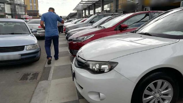 Ankara'da ikinci el satnda nemli sayda otomobil satcsn bir araya getiren Otonomi'de yarm kalan gezimizi getiimiz hafta tamamladk.  <br><br>  Daha nce yarsn gezdiimiz yaklak 350 ikinci el satcsnn topland sat merkezini batan sona dolatk.   <br><br>  kinci el fiyatlarn ayr bir haberle paylatktan sonra sra Ankara Otonomi esnafndan ve noterinden aldmz yeni bilgileri paylamaya ve burann bizde oluturduu izlenimi aktarmaya geldi.        