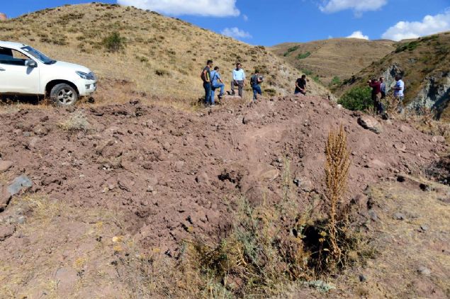 Bu da bu blgenin Hristiyan Trkler tarafndan daha ncesinden kullanldnn gstergesidir. Bu tamgalar Orta Asya'da mezarlarn ierisinden ya da mezarlarn zerinden kard...    