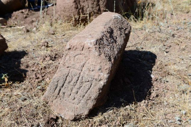 Blgede maden yaps olmas lazm nk talara baktmz zaman kfeki veya benzer granit talarn gryoruz. Bu anlamda blgenin iyi analiz edilmesi gerekiyor.' diye konutu.   