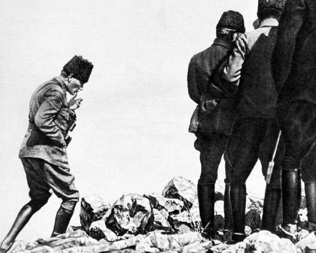 �lk kez 1926 y�l�nda Zafer Bayram� olarak kutlanan 30 A�ustos, her y�l �e�itli etkinliklerle yurt geneli ve KKTC'de kutlanmaktad�r.  