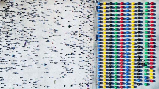 Pyeongchang, G�ney Kore  <br><br>  Donmu� nehirde buz bal�k��l���.      