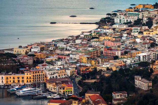 Napoli, �talya  <br><br>  G�nbat�m�nda Napoli      