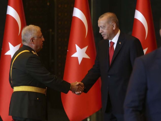 Trkiye Cumhurbakan Recep Tayyip Erdoan, Cumhurbakanl Klliyesi'nde 30 Austos Zafer Bayram tebriklerini kabul etti.  