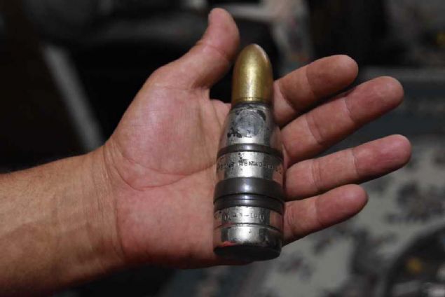 Bu i�e o zamanlar ba�lad�m. �akmak koleksiyonu ser�veni ise elime Osmanl� d�nemine ait bir �akmak ge�mesiyle ba�lad�. Kolay kolay eskimeyece�ini ve bozulmayaca��n� d���nd���m i�in �zellikle benzinli �akmak koleksiyonu yapt�m. 