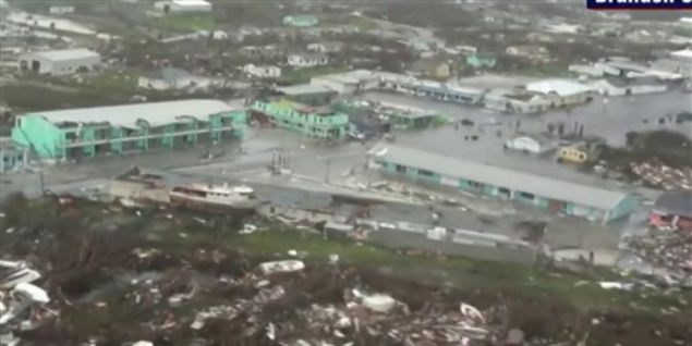 Birlemi Milletler, Bahamalar'da yaklak 60 bin insann yiyecek ve temiz suya ihtiya duyduunu bildiriyor.     