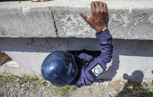 te yandan kursiyerlere Babakanlk Afet ve Acil Durum Ynetimi Bakanl (AFAD) uzmanlarnca afetlerde karlaabilecekleri riskler hakknda psikolojik ve teknik bilgi verildi. 