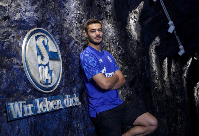                                                                 OZAN KABAK | Schalke 04 | Ya: 19 | Defans                                                       