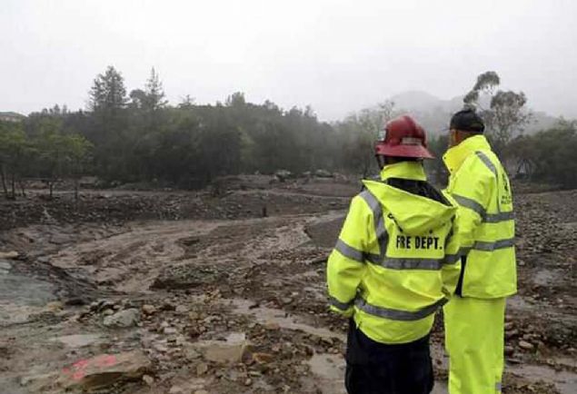 Depremler blgesinde yllar boyunca UFO'larn grld iddiasyla grntler ortaya kmt.  