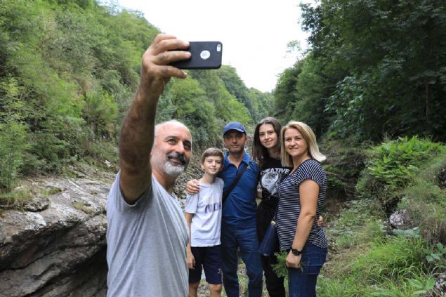 Ordu'nun doa turizmi ile ne kan illerin banda geldiini aktaran Toparlak,  <br><br>  'Bunlardan en nemlilerden bir tanesi de Ulubey ilemizde bulunan Kpkaya Kanyonu. Kanyonumuz hem uzunluu hem ierisinde barndrd balklar hem de grsellii ynnden Karadeniz'in en gzel destinasyonlarndan bir tanesi.' dedi. 