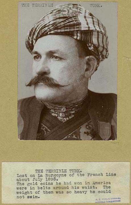 Koca Yusuf Deliormanl efsanevi Trk grei. 1885 ylnda Krkpnar bapehlivan olmu;   <br><br>  1894 ylndan itibaren Avrupa ve ABD'de devrin en nl greileri ile gremitir.  <br><br>  138 kilo skletindeki sporcu, 1.88 metre boyundayd. 1898 ylnda ABD turnesinden lkesine dnerken bir gemi kazasnda yaamn yitirdi.    