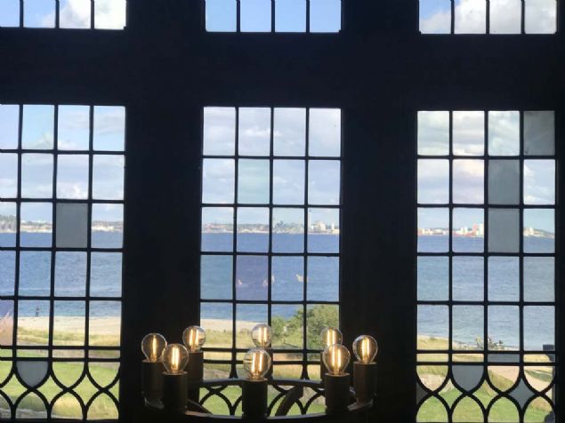 16. ve 18. y�zy�llar aras�nda Kuzey Avrupa tarihinde stratejik �neme sahip olan kalenin �n�nden ge�en gemilerden para al�nd�, para vermeyenler ise topa tutuldu.   