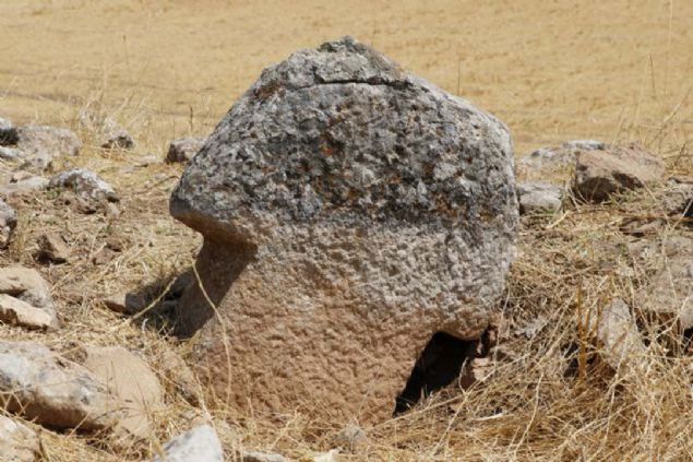 Yre halk tarafndan 'Keilitepe' olarak da bilinen alanda, Karahantepe Kaz Bakan Prof. Dr. Necmi Karul bakanlnda 2 yl nce 'Gbeklitepe Kltr ve Karahantepe Kazlar' projesi kapsamnda yzey aratrma almas balatld.  