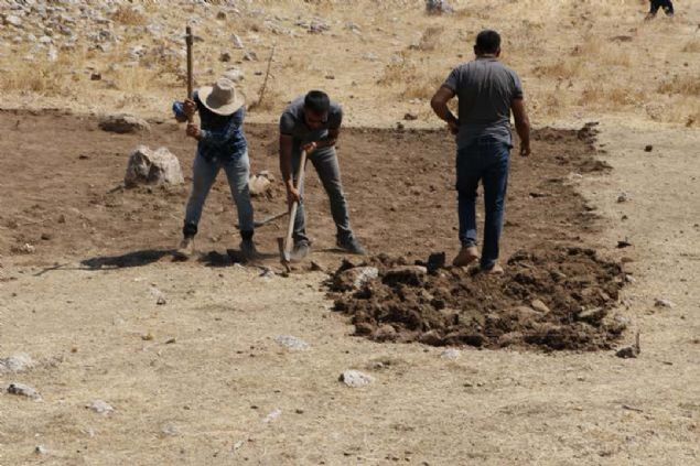 Blgede yaayan Mehmet Can, blgeyi daha nce mezarlk olarak bildiklerini, yaplan keiften sonra alann ok deerli olduunu rendiklerini belirtti.  
