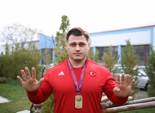                                                                 23- Rza Kayaalp (Gre)                                                         