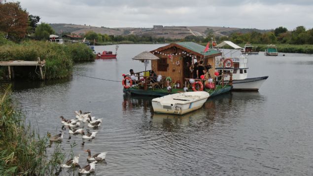 Benim zerine koyduum ahap iki ton. Hesabn yaptm bunun. Sonuta suyun zerindesin, yayorsun. Herhangi bir ey olduunda kt bir sonula karlamamak gerek' diye konutu.    