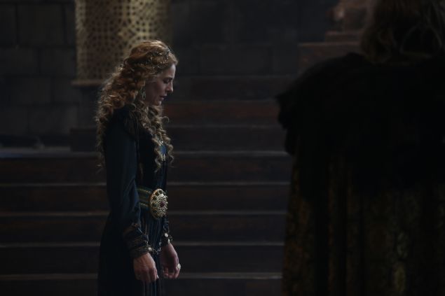 Hazrlk srecinin bir ylda gerekletirildii filmde oyuncular 9 ay, 'Cengiz Han', '47 Ronin', 'Conan' ve 'Cehennem Melekleri 2' gibi dnyaca nl filmlerde ve 'Marco Polo' dizisinde grev alan koreografi ekibi Nomad'dan aksiyon, at binme, kl ve yay kullanma eitimlerinin yan sra askeri eitim ve akademisyenlerden dnemin sosyal yaantsna dair renim grd.     