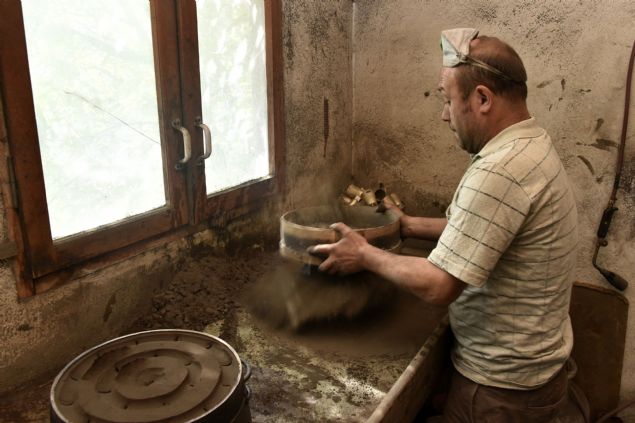 'Kal�pta kulland���m�z kum d�k�m kumunun en incesi diye ge�iyor. Sanayi d�k�m kumu. S�f�r numara diye ge�er.    