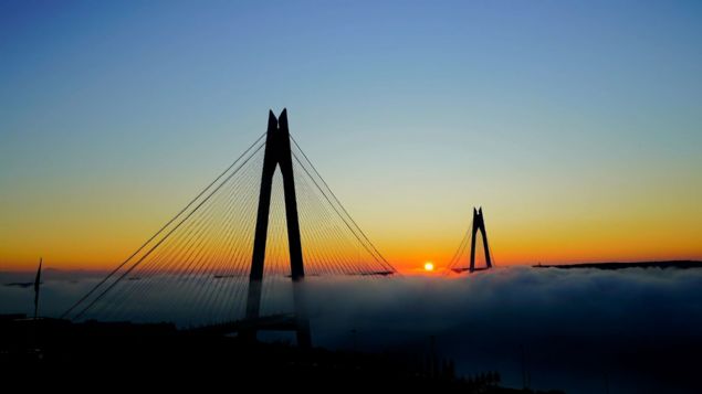 <p> Tüm kısımları tamamlandığında İstanbul’un şehir içi trafiğini rahatlatması beklenen Kuzey Marmara Otoyolu (KMO) inşaatın yapım aşamaları günbegün kaydedildi. </p>