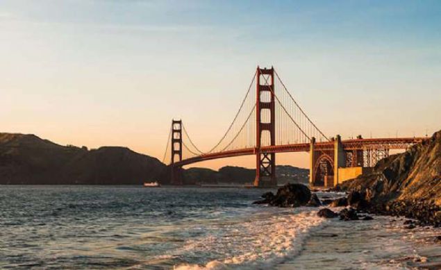 Golden Gate Kprs, ABD  <br><br>  San Francisco Krfezinde yer alan Golden Gate Kprs, Amerika'nn da simgelerinden biridir.  <br><br>  Golden Gate Boaz'na ina edilen kpr 227 metre ykseklie sahip. 2.737 metre uzunluuyla dnyann en uzun kprlerinden biri olan Golden Gate, 1933 ylnda kullanma almt.         