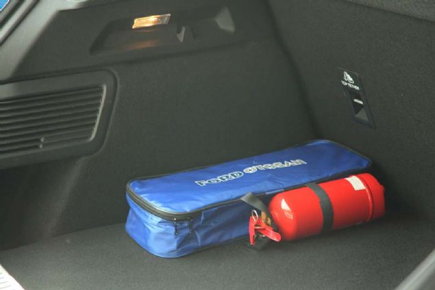 zellikle ocuklu aileler iin bagaj biraz ufak kaldn syleyebiliriz. Bu durum iin ynelimin sedan versiyonuna olmasnn daha doru olacan dnyoruz.         