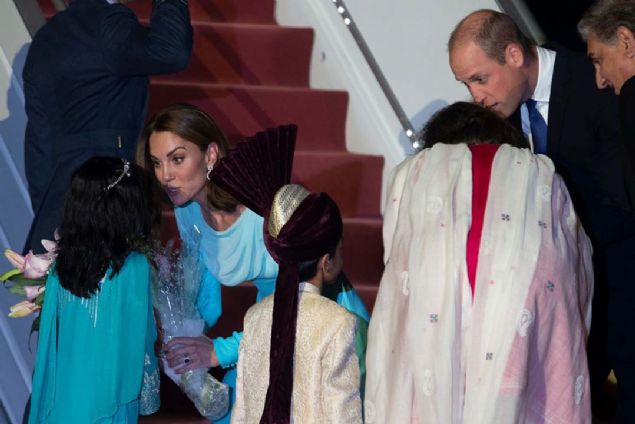 Kensington Saray'ndan yaplan aklamaya gre, ikili, lkede bin kilometrenin zerinde yolculuk yapacak ve Pakistan kltrn yakndan tanma ans bulacak.  