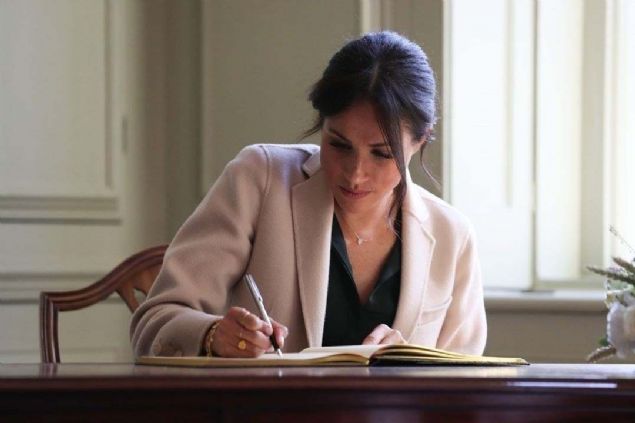 Haberde Thomas Markle'a c�mle c�mle yorumlat�lan ve cevaplat�lan mektupta, Meghan Markle, babas�ndan magazin dergilerine ve gazetelerine malzeme vermemesini istiyordu.  <br><br>  Sussex D��esi, babas�n�n gazete ve dergilere verdi�i beyanatlar�nda kendisine verdi�i ac�dan �ikayet ediyordu.      