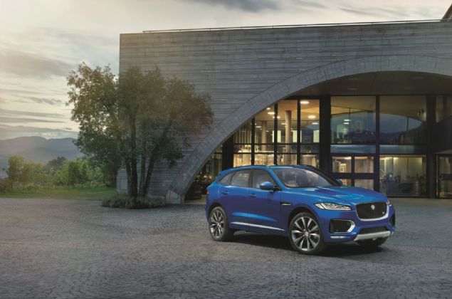 EKM AYINA ZEL 50.000 TL TAKAS DESTE  <br><br>  ngiliz otomobil markas Jaguar, ekim aynda Jaguar F-PACE modelinde avantajl koullar sunduunu duyurdu.   <br><br>  Ekim ay boyunca geerli olacak kampanyada Jaguar F-PACE modelinde 50.000 TL'lik takas desteinin sunan marka, bu destekle birlikte 3 yl / 100.000 km boyunca periyodik bakmn cretsiz sunulacann bilgisini verdi. 