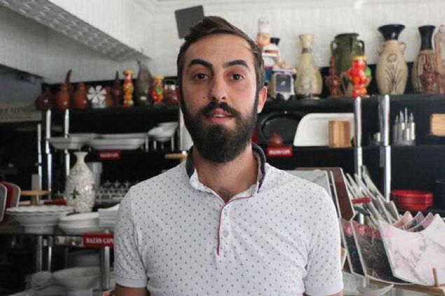 rmcekle ilk karlaan alanlardan Umutcan Aslan da 'Krdmzda yere bir ey dtn fark ettik. nce fare olduunu zannettik. Kavanozun iine aldk. Adn Hsamettin koyduk. Etle besliyoruz. Bir de ar yakalarsak ldrp iine atyoruz' dedi.   